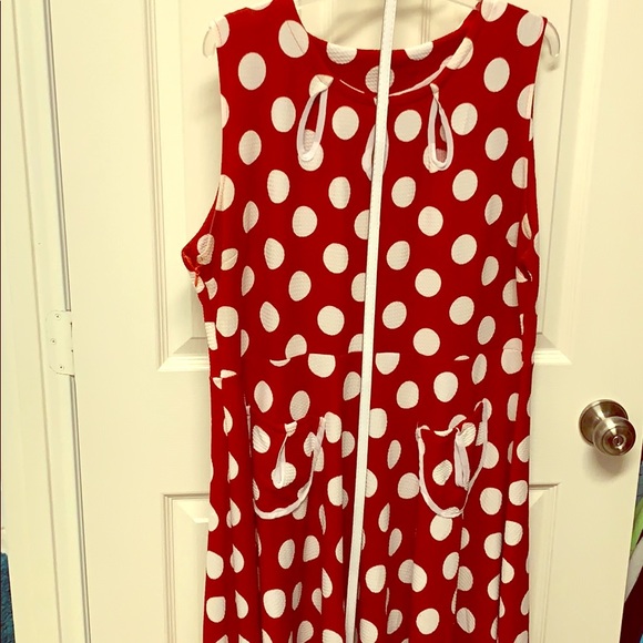 Dresses & Skirts - Polka dot dress